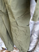 Load image into Gallery viewer, Original British Army Olive Green Men&#39;s Coveralls - 170/92
