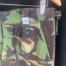 Charger l&#39;image dans la galerie, Genuine British Army DPM Combat Trousers - Size 76/88/104
