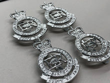 Charger l&#39;image dans la galerie, Genuine British Army Cap Badge - Royal Military Academy Sandhurst
