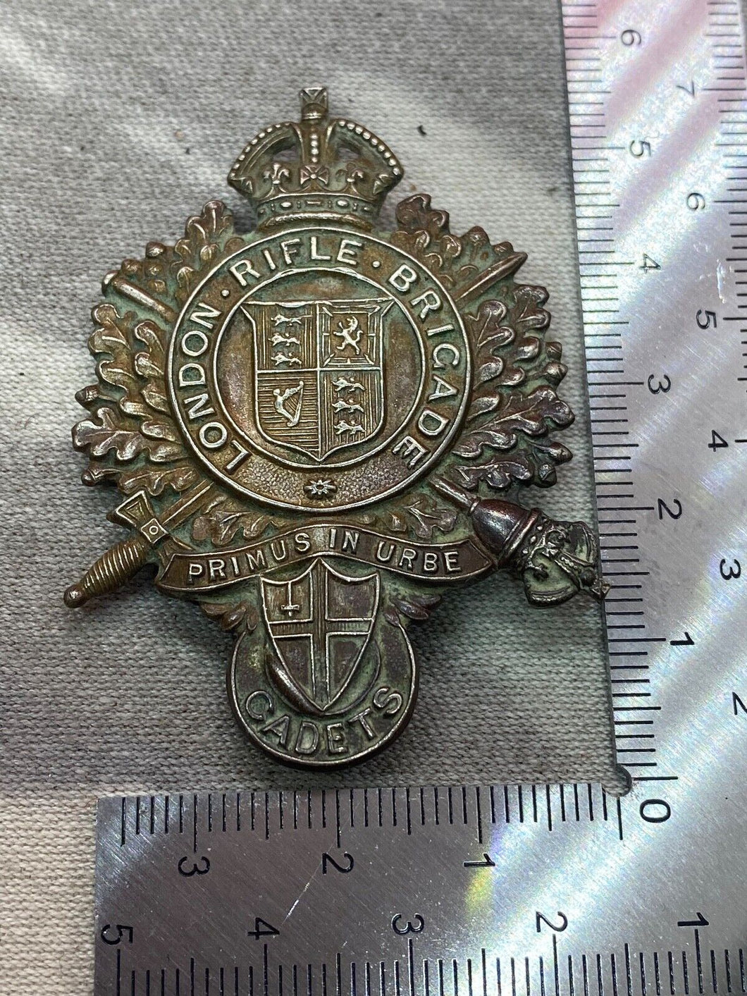 Original British Army WW1 London Rifle Brigade Cadets Cap Badge