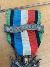 Load image into Gallery viewer, Original Franco-War Medal of 1870-1871 with clasp for &#39;1870-1871&#39;
