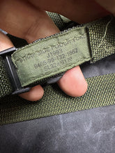 Charger l&#39;image dans la galerie, Genuine British Army Equipment Strap Pair - Fit to the Yokes
