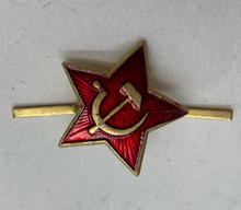 Load image into Gallery viewer, Genuine Soviet Army Red Star Soldier&#39;s Cap Hat Badge - USSR CCCP Military Badge
