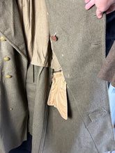 Charger l&#39;image dans la galerie, Original British Army Soldiers Greatcoat 1951 Pattern - 41&quot; Chest
