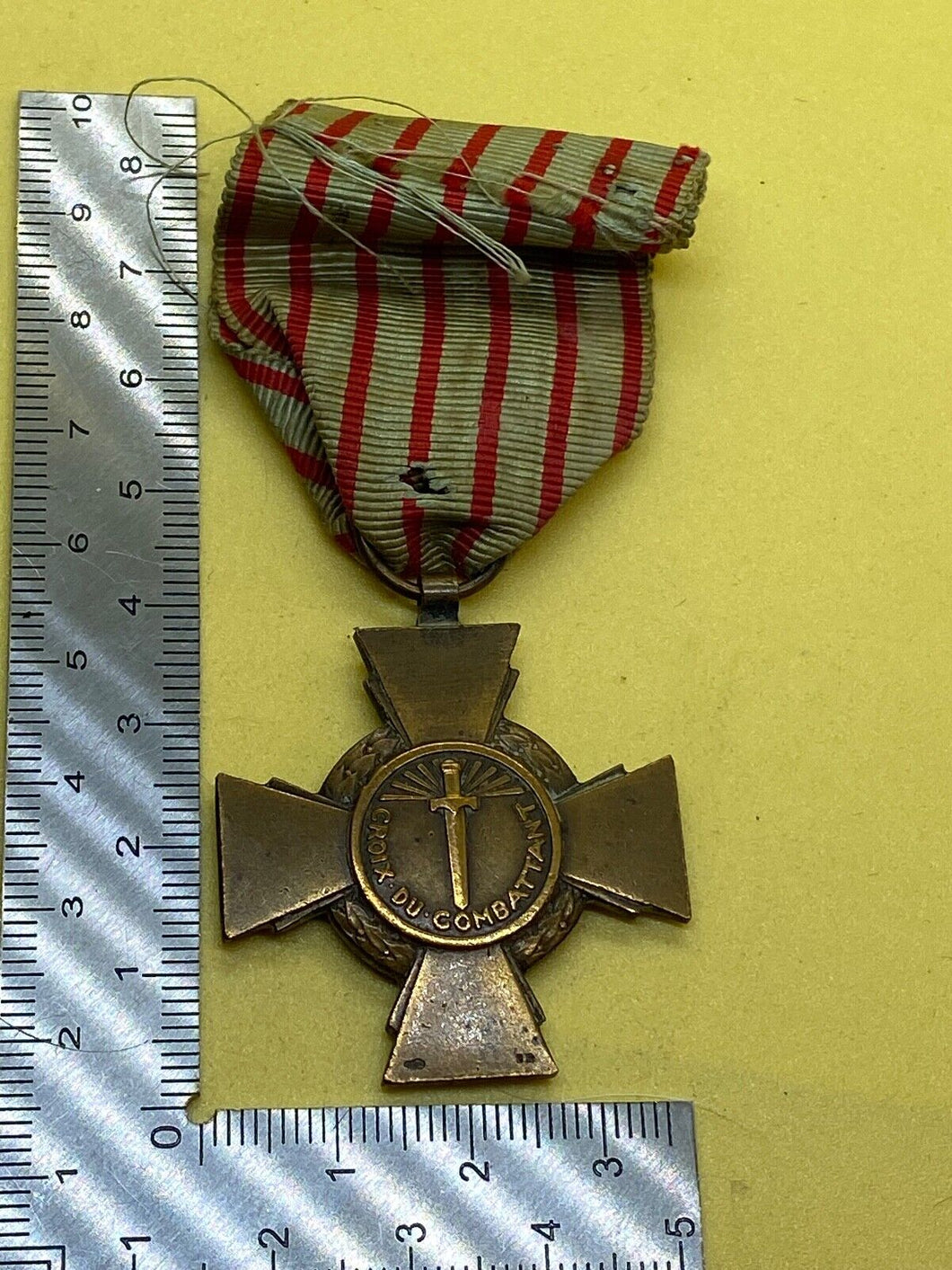 WW1 / WW2 French Croix du Combatant Medal - Original with Ribbon