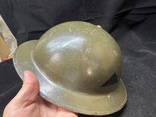 Charger l&#39;image dans la galerie, Original WW2 British Army Helmet &amp; Liner Set - Ideal for Reenactment
