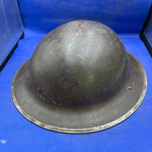 Charger l&#39;image dans la galerie, Original WW2 British Army Mk2 Brodie Combat Helmet
