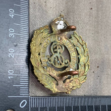 Load image into Gallery viewer, Original Pre-WW1 British Army Edward 7th VII Royal Engineers Cap Badge
