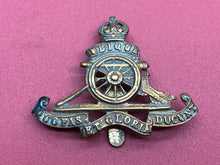 Lade das Bild in den Galerie-Viewer, Original WW2 British Army Royal Artillery Regiment Beret / Small Cap Badge
