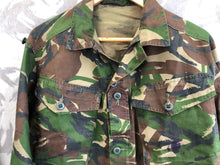 Load image into Gallery viewer, Genuine British Army DPM Camouflaged Combat Jacket Smock - 160/96
