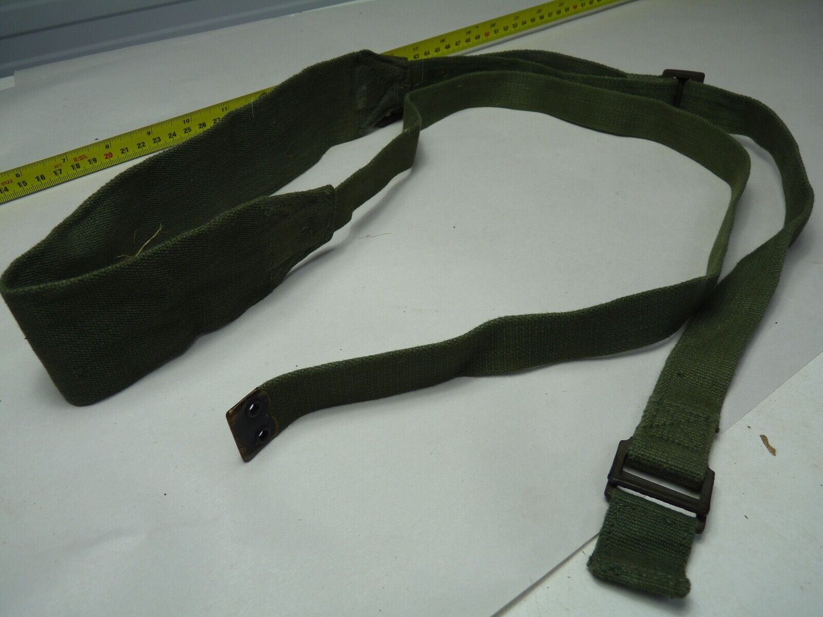 Original WW2 British Army 44 Pattern Shoulder / Extended Equipment Strap - 1945 - The Militaria Shop