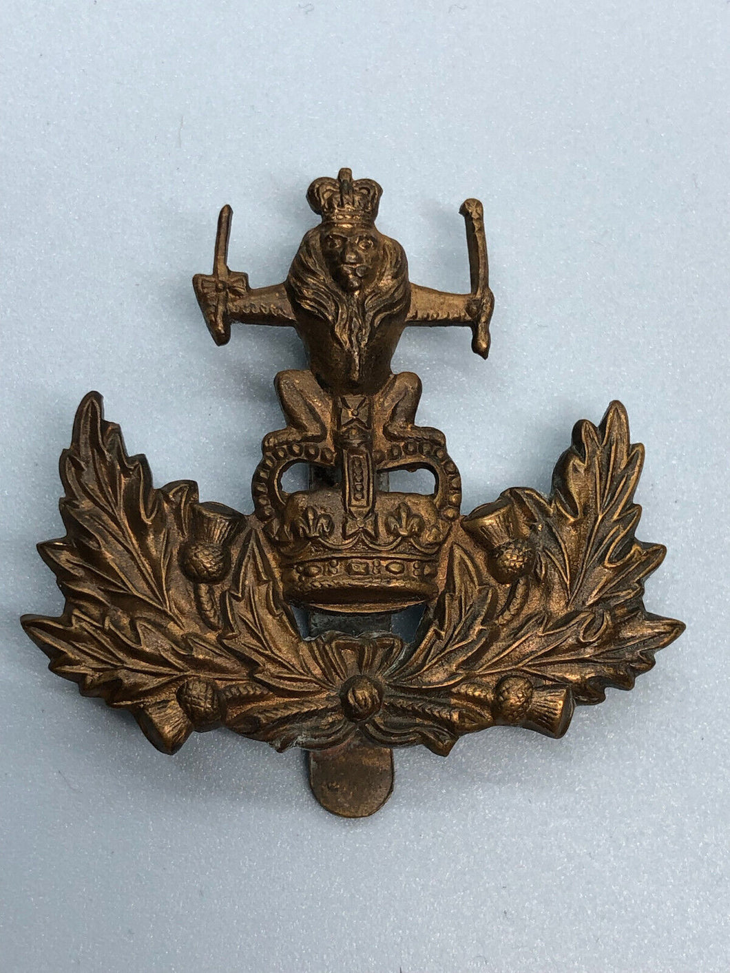 Original British Army Queens Own Royal Glasgow Yeomanry Regiment Cap Badge