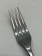 Charger l&#39;image dans la galerie, Original British Army War Department Marked Mess Cutlery Fork - 1964 Dated
