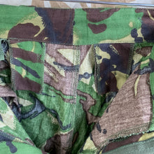 Charger l&#39;image dans la galerie, Original British Army Jungle DPM Camouflaged Combat Trousers - 75/76/92
