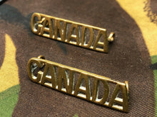 Load image into Gallery viewer, Genuine Canadian Army WW1 Brass Shoulder Titles Pair - CANADA - The Militaria Shop
