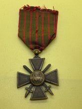 Load image into Gallery viewer, Original WW1 French Croix du Guerre Medal - 1914 - 1918 with Ribbon
