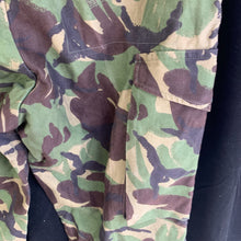 Charger l&#39;image dans la galerie, Genuine British Army DPM Combat Trousers - Size 76/88/104
