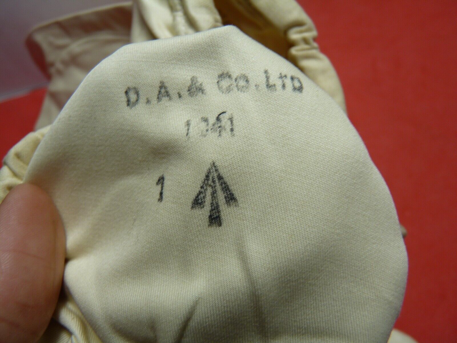 Original WW2 British Army Gunners Winter White Gloves - Dated 1941 - The Militaria Shop