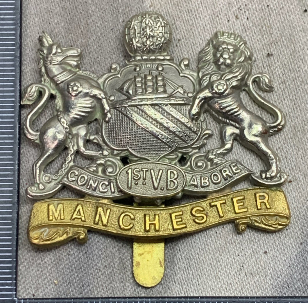 Original WW1 British Army 1st Volunteer Batallion Manchester Regiment Cap Badge