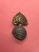 Charger l&#39;image dans la galerie, Original WW1 British Army 21st Essex Fusiliers Collar Badge
