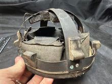 Charger l&#39;image dans la galerie, Original WW2 British Army Mk2 Helmet Liner &amp; Fittings Set - Size 7 - 1939 Dated
