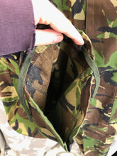 Load image into Gallery viewer, Size 80/80/96 - Vintage British Army DPM Lightweight Combat Trousers
