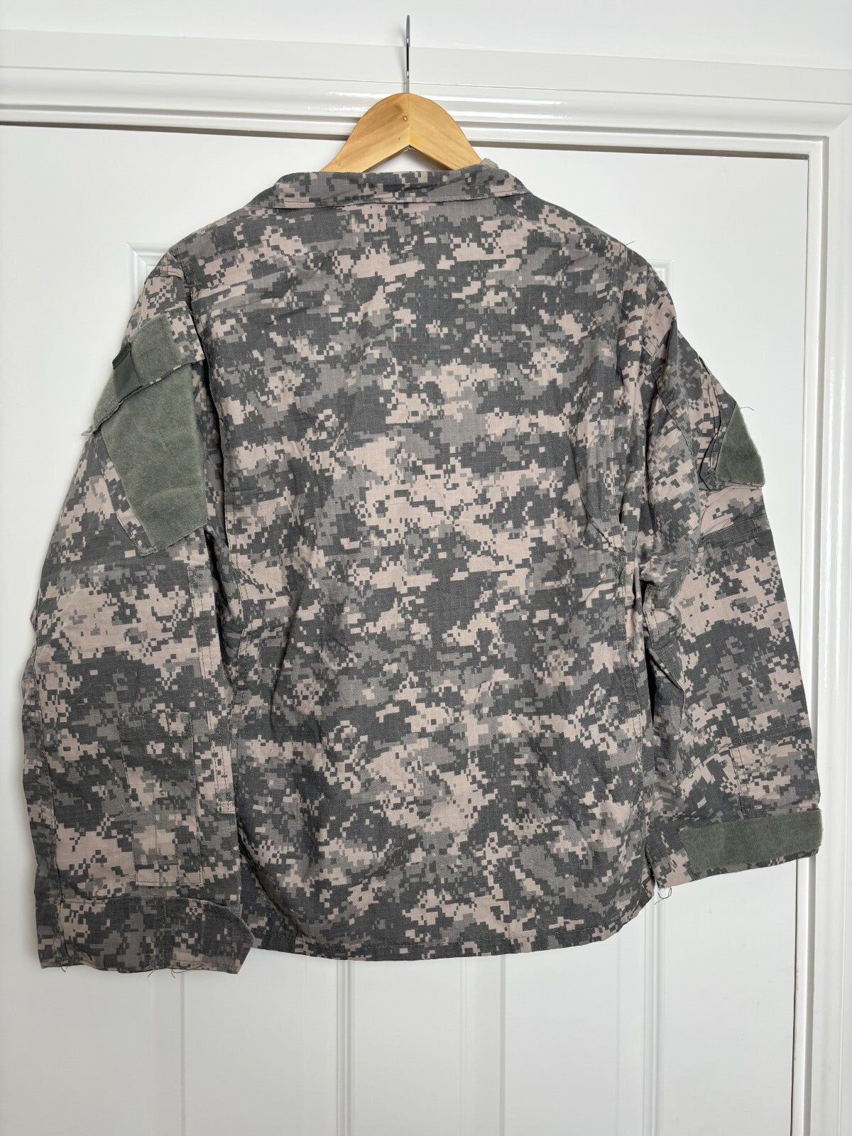 Surplus US Army ACU Combat Uniform Jacket -Size Small-Short - The Militaria Shop