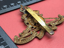 Load image into Gallery viewer, Original WW1/WW2 British Army Royal Artillery Cap Badge
