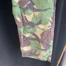 Charger l&#39;image dans la galerie, Genuine British Army DPM Combat Trousers - Size 76/88/104
