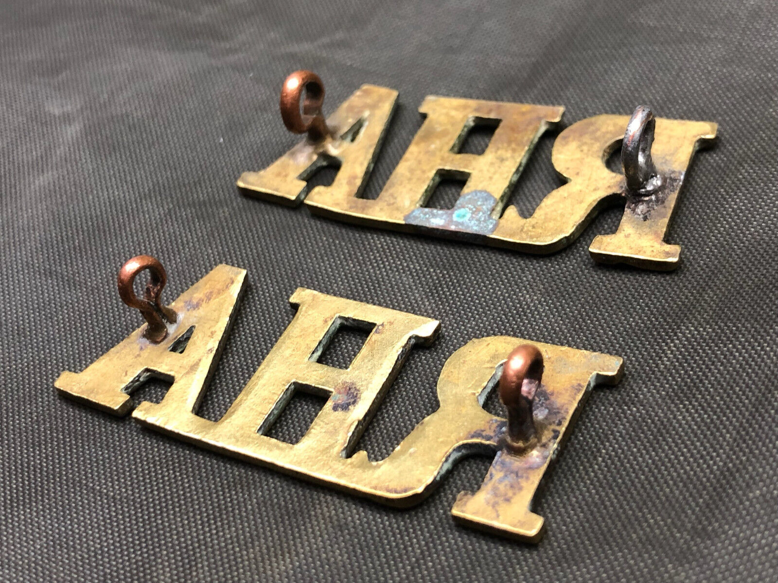 Original WW1 British Army Brass Shoulder Titles - Royal Horse Artillery RHA - The Militaria Shop