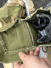 Load image into Gallery viewer, Original WW2 British Army Assault Mask Set in Bag (No Filter)
