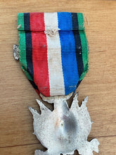 Load image into Gallery viewer, Original Franco-War Medal of 1870-1871 with clasp for &#39;1870-1871&#39;
