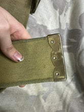 Charger l&#39;image dans la galerie, Original WW1 British Army 1908 08 Pattern Webbing Belt - 1924 Dated - 42&quot; Waist
