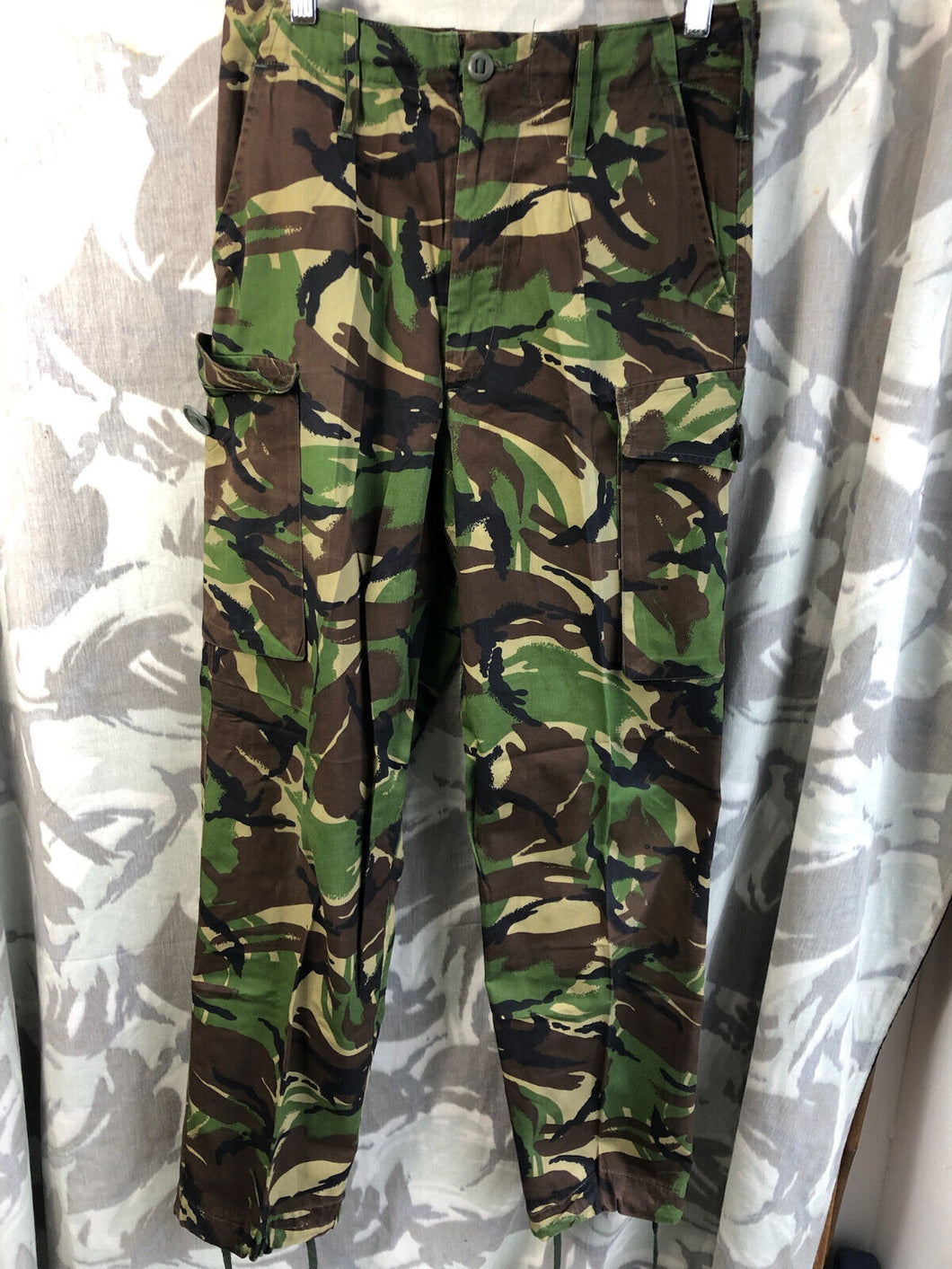 Size 80/80/96 - Vintage British Army DPM Lightweight Combat Trousers