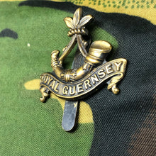 Lade das Bild in den Galerie-Viewer, Image #3
