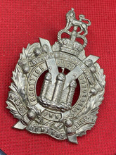 Load image into Gallery viewer, British Army King&#39;s Own Scottish Borders Queen&#39;s Crown Cap Badge
