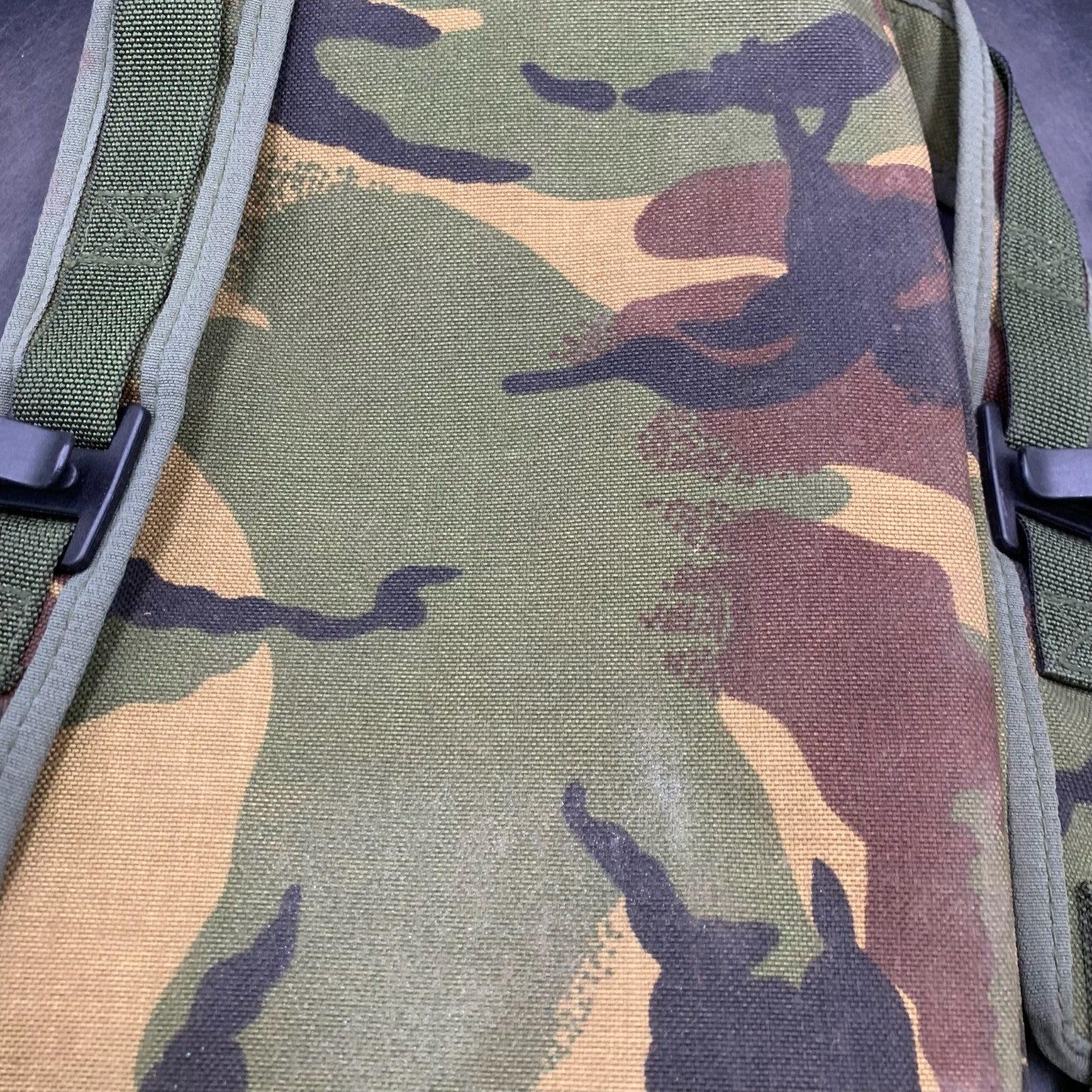 Genuine British Army DPM Camouflaged Individual Hydration System - The Militaria Shop