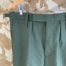 Charger l&#39;image dans la galerie, Genuine British Army Green Barrack Dress Trousers - Size 80/96/112
