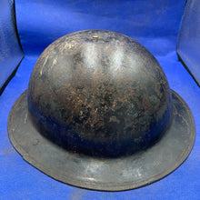 Charger l&#39;image dans la galerie, Original WW1/WW2 British Army Mk1* Helmet with Liner &amp; Chinstrap
