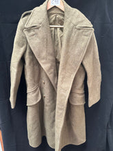 Lade das Bild in den Galerie-Viewer, Original British Army Overcoat Greatcoat - RAPC
