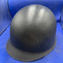 Charger l&#39;image dans la galerie, US Army M1 Helmet Style M1 Euroclone Helmet - WW2 Reenactment / Repainting
