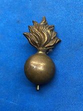 Load image into Gallery viewer, Genuine WW2 British Army / Navy Royal Marine Artillery Collar Badge
