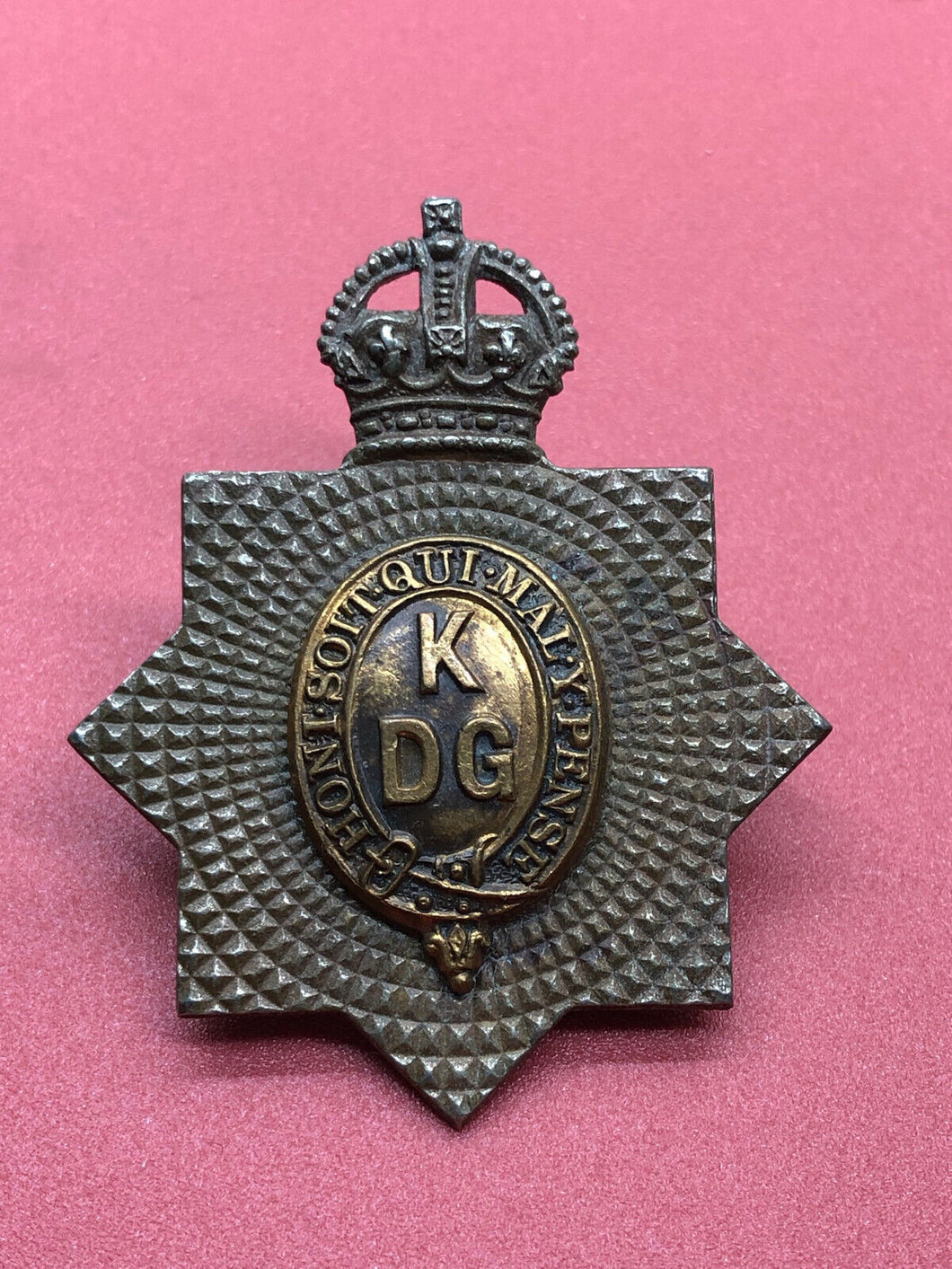 Original WW1 British Army 1st King's Dragoon Guards Cap Badge