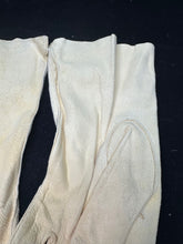 Load image into Gallery viewer, Original RAF Royal Air Force Chamois Inner Flying Gloves - WW2 Pattern
