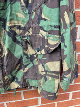 Load image into Gallery viewer, Original British Army 1968 Pattern Combat Smock Jacket - Size 3 - 46&quot; Chest
