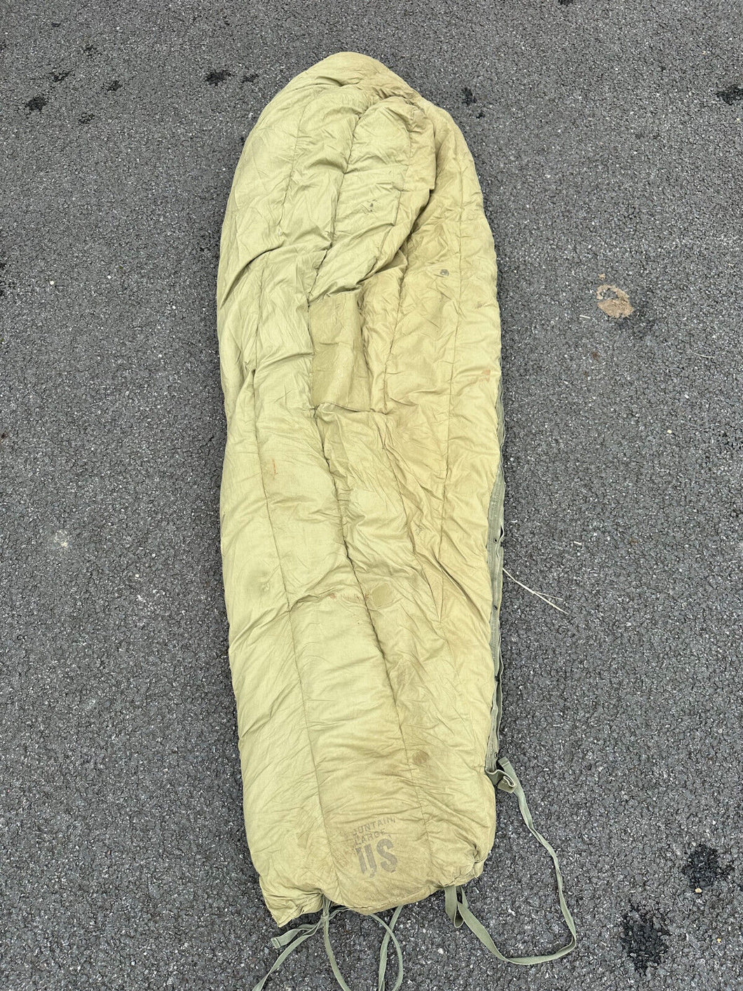 Original US Army Korea/Vietnam Era Sleeping Bag Mountain M1949 OD - Size Large