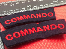 Charger l&#39;image dans la galerie, British Army Commando Shoulder Titles Pair
