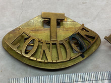 Charger l&#39;image dans la galerie, Pair of Original WW1 British Army London Territorial Brass Shoulder Titles
