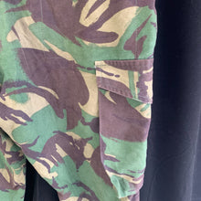 Charger l&#39;image dans la galerie, Genuine British Army DPM Combat Trousers - Size 70/88/104
