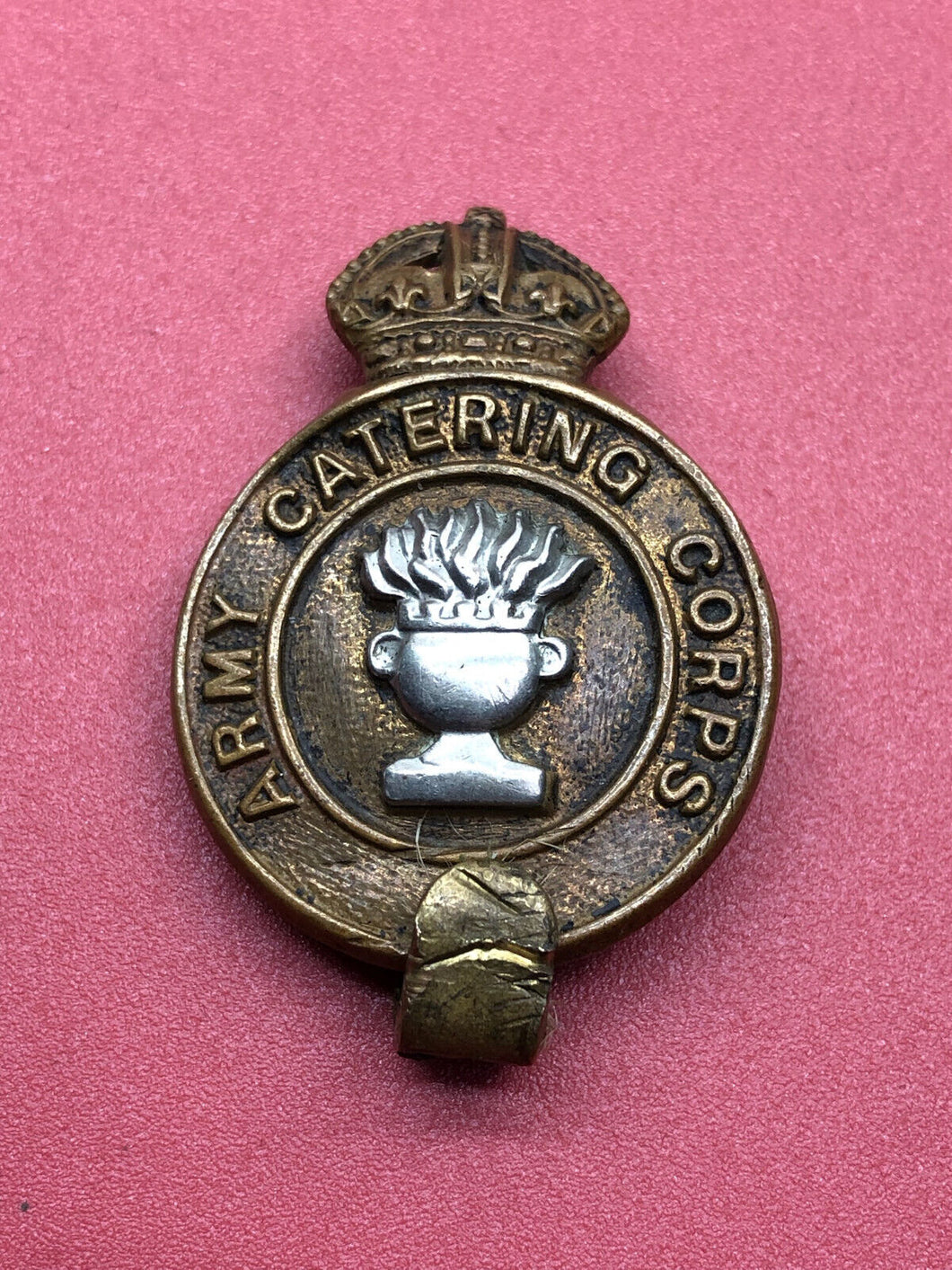 Original WW2 British Army Catering Corps Kings Crown Cap Badge